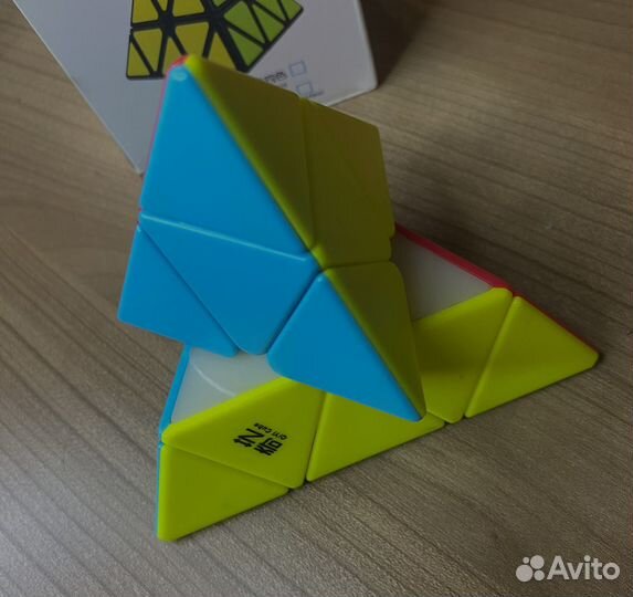 Кубик рубика пирамидка
