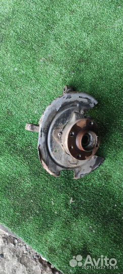 Поворотный кулак правый renault sandero stepway