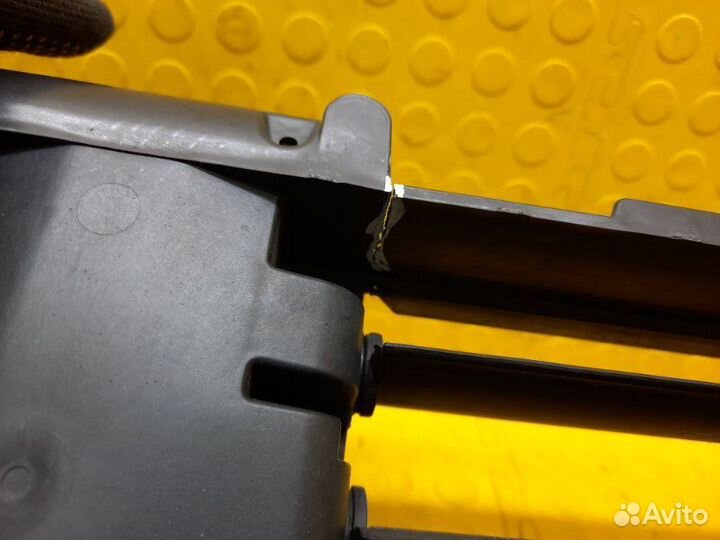 Б/У воздуховод Есть дефект, оригиналnnУ нас есть