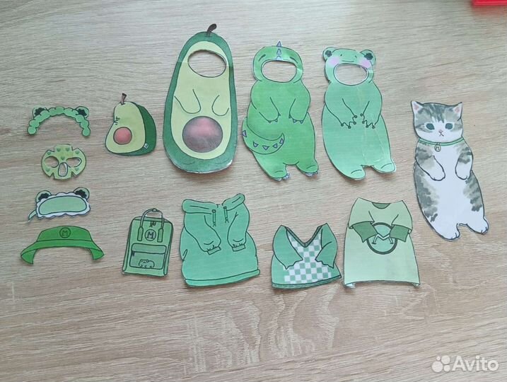 Котики бумажные с одеждой и аксессуарами