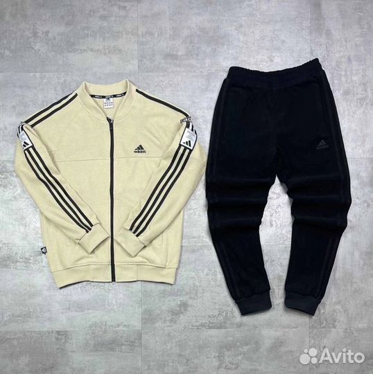 Спортивный костюм adidas