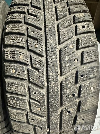 Kumho WinterCraft Ice Wi51 215/55 R16