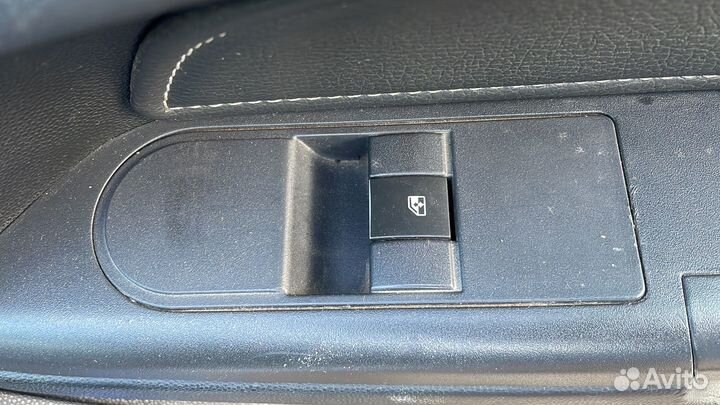 Кнопка стеклоподъемника Opel Astra H GTC