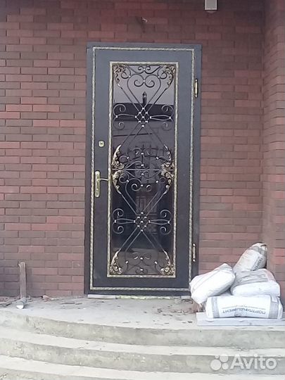 Входные металлические двери - любые