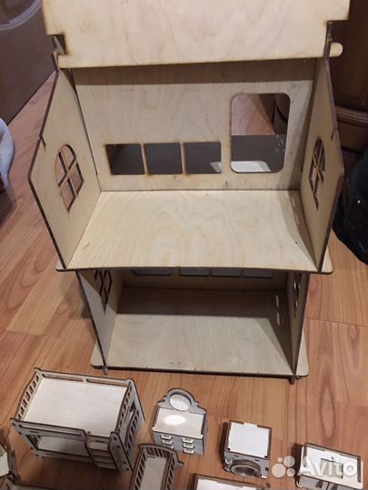 Домик кукольный деревянный