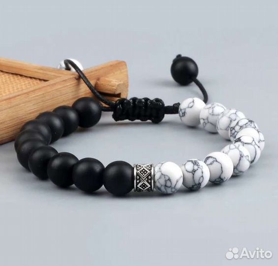 Браслет из камней