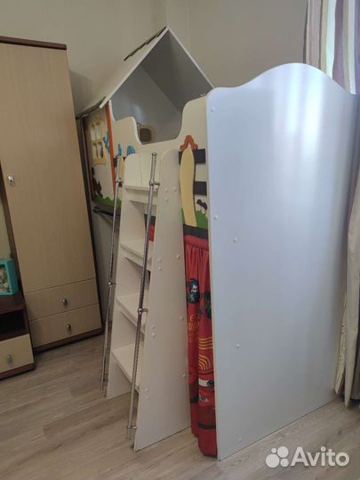 Детская кровать домик с матрасом