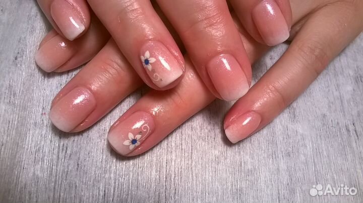 Маникюр с покрытием лаком