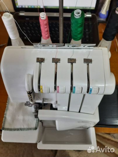 Оверлок бу бытовой