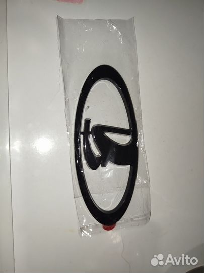 Шильдик, эмблема LADA