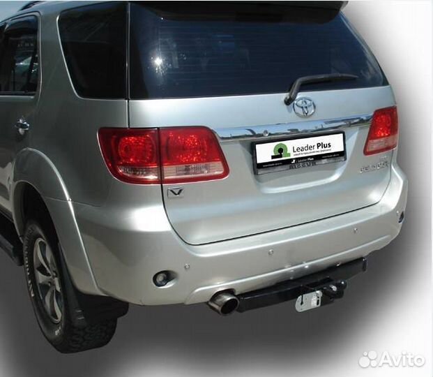 Фаркоп для toyota fortuner 2005. Leader Plus