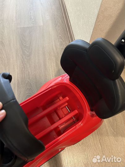 Машинка каталка толокар с ручкой
