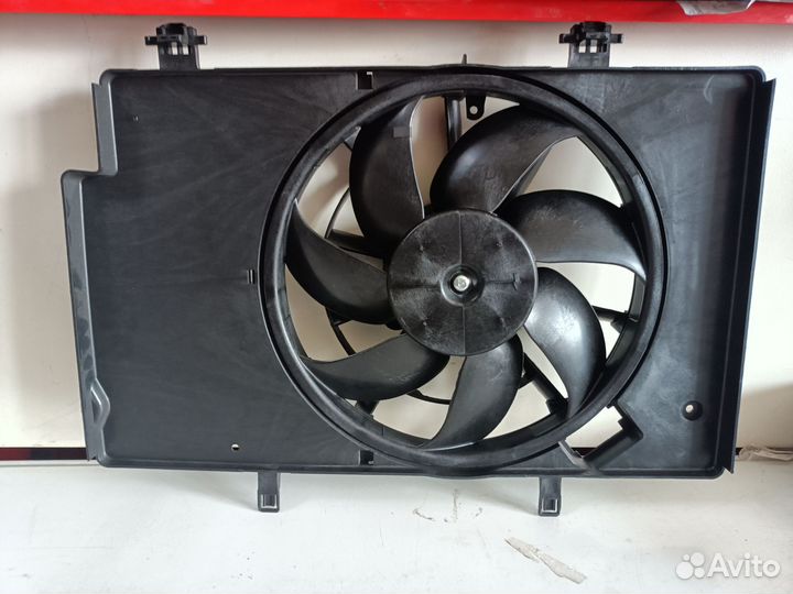 Диффузор Вентилятора всборе Ford Fiesta