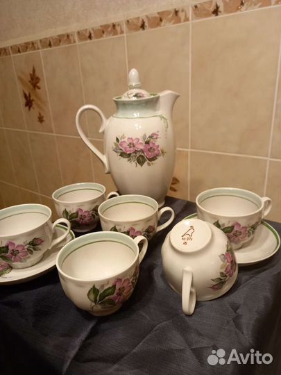 Винтаж.Сервизы- чайный и кофейные СССР