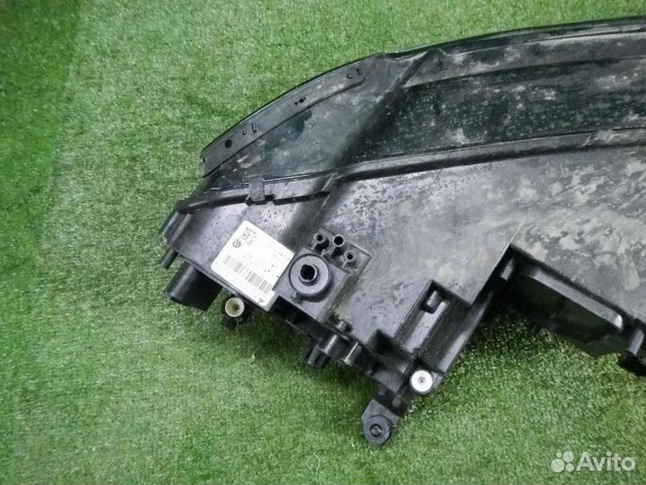 Фара левая Volkswagen Tiguan