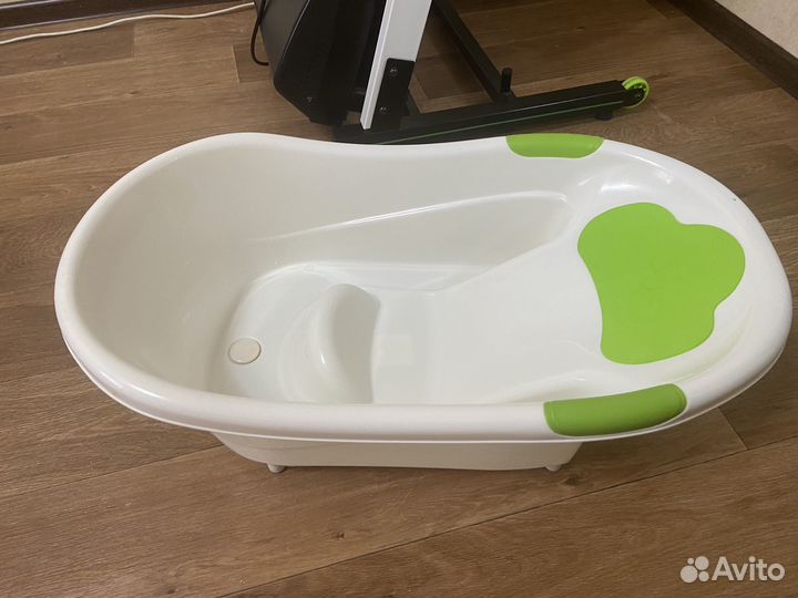 Ванночка для купания новорожденного