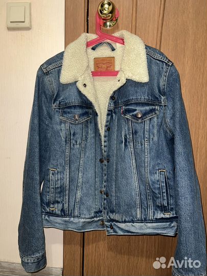Джинсовая куртка levis