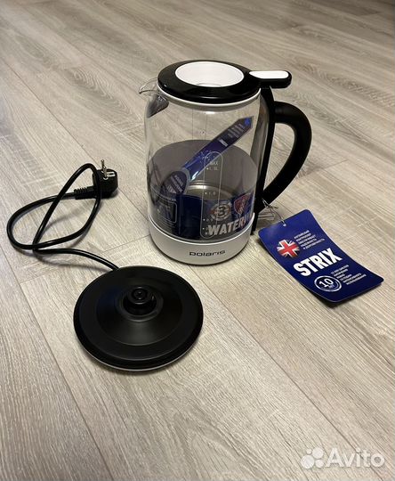 Электрочайник Polaris PWK 1759CGL белый