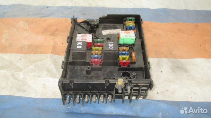 Блок предохранителей Skoda Octavia A5 1Z 2004-2013