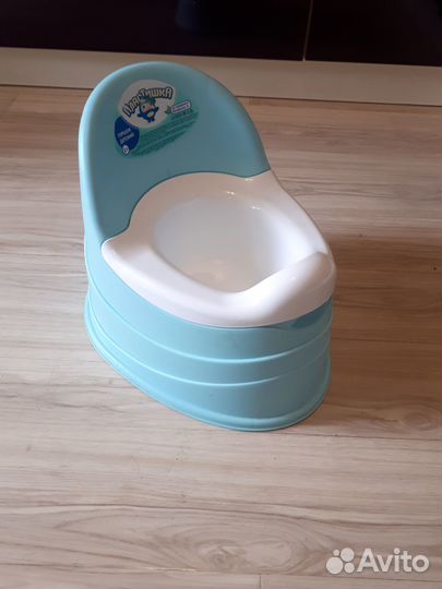 2 горшка с высокой спинкой и обычный