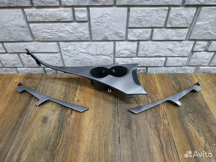 Infiniti Q50 (V37) Накладка