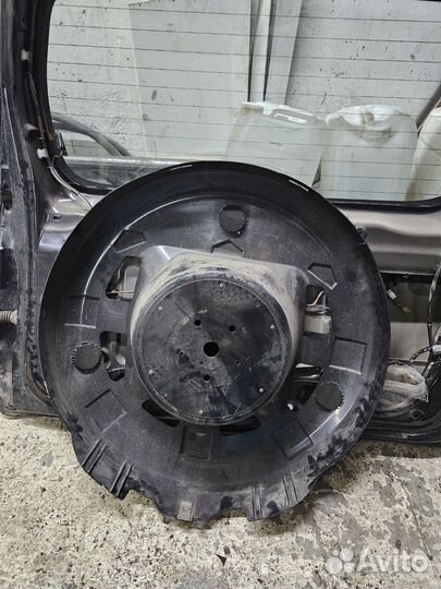 Дверь багажника Suzuki grand vitara