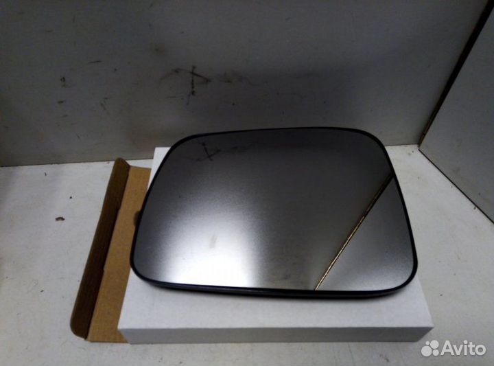 Вставка зеркала правого Volkswagen Transporter T4