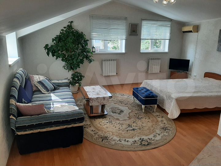 Комната 15 м² в 4-к., 1/3 эт.