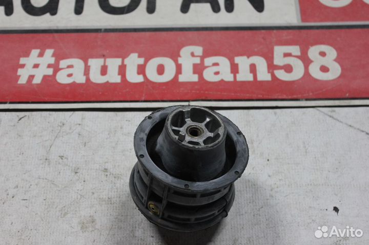 Подушка двигателя передняя Mercedes