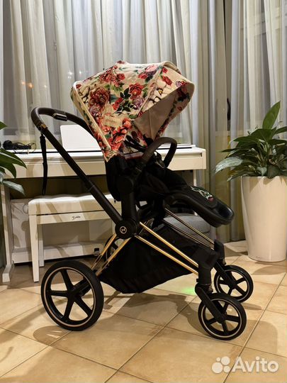 Прогулочная коляска cybex priam 4 Spring Blossom