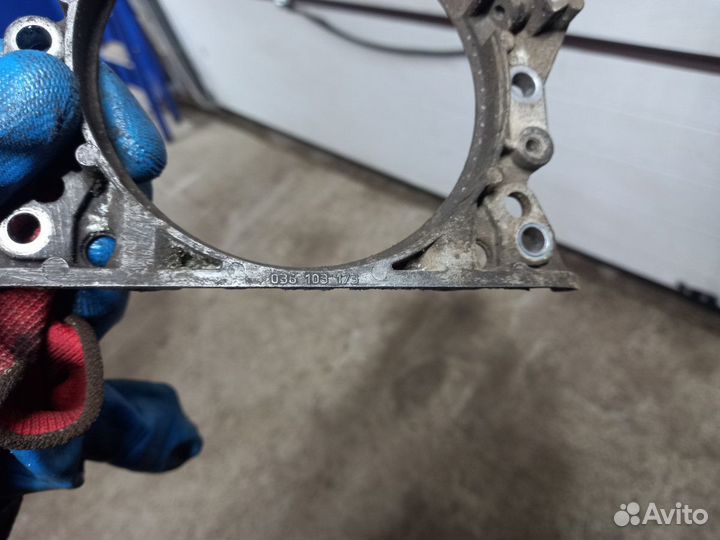 Крышка коленвала задняя Volkswagen Polo V (2009—20