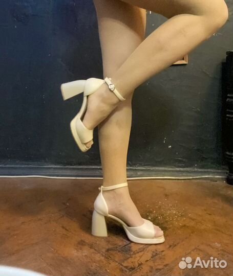 Босоножки женские 38 размер