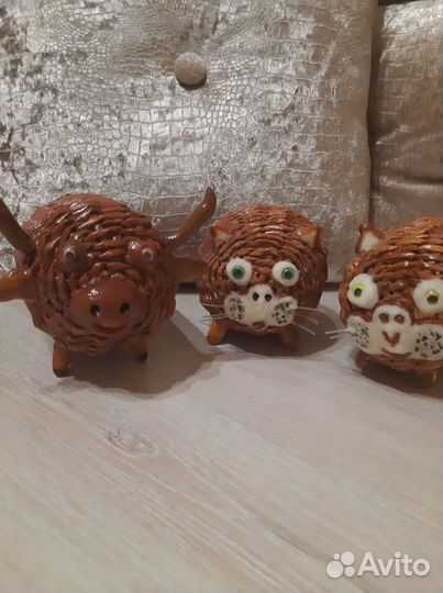 Бычок и кошечки