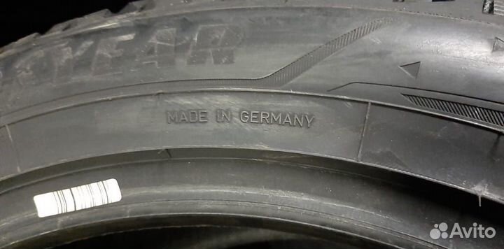 Goodyear Ultra Grip Ice Arctic 2 SUV 275/45 R21 110T