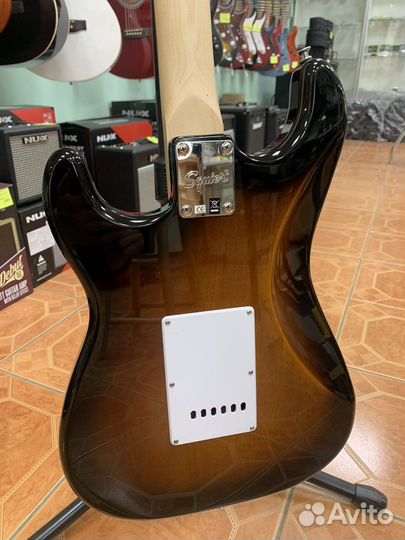 Fender squier affinity stratocaster электрогитара