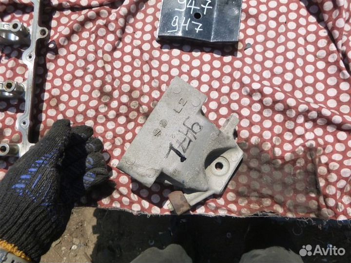 Опора двигателя левая Lexus Ls600Hl UVF46 2UR-FSE