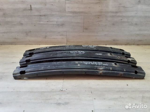 Усилитель переднего бампера Toyota