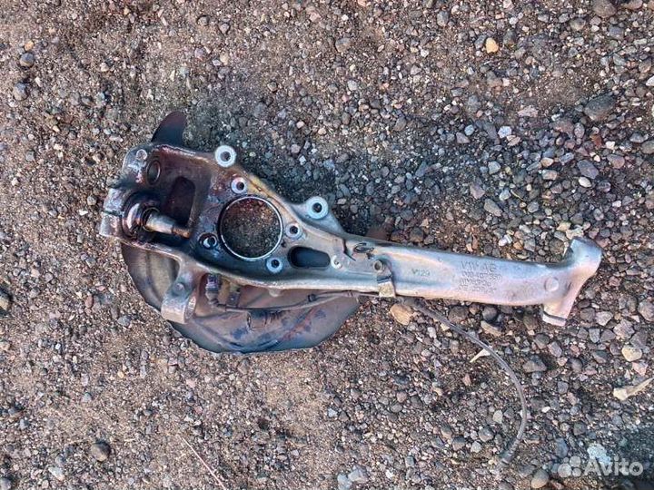 Кулак поворотный передний левый Audi Q7 4M