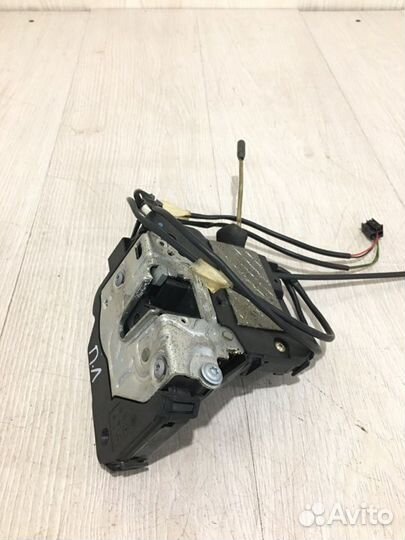 Замок двери передний левый Mercedes Benz E280 W211