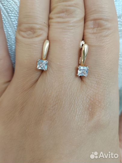 Золотые серьги