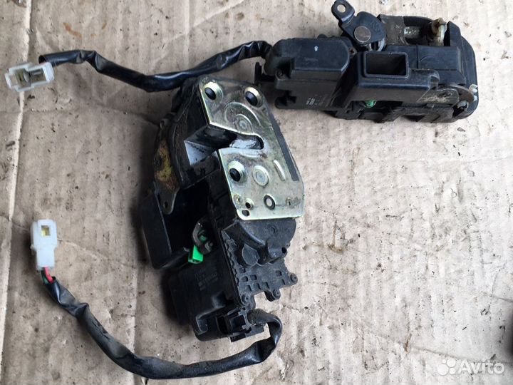 Замок двери Mazda 626 GE 91-97 гг