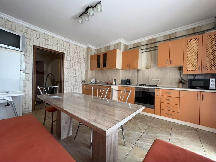 3-к. квартира, 120 м², 2/9 эт.