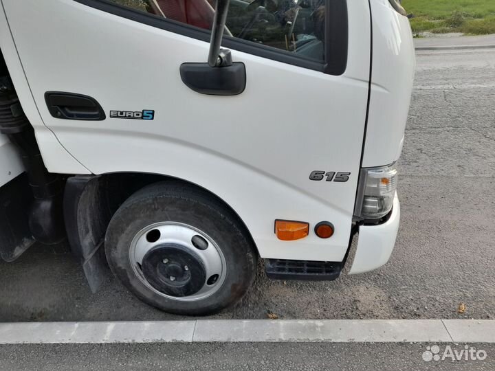 Hino 300 (Dutro), 2022