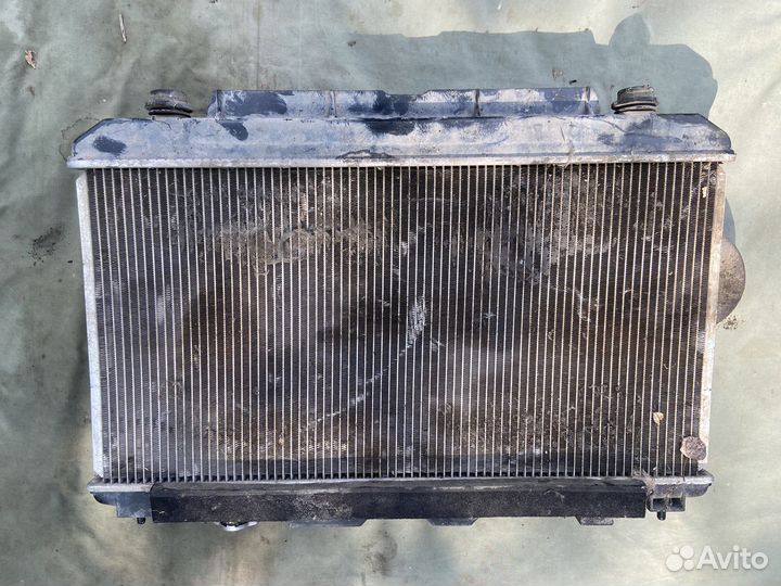 Радиатор охлаждения Toyota Rav4 20 кузов