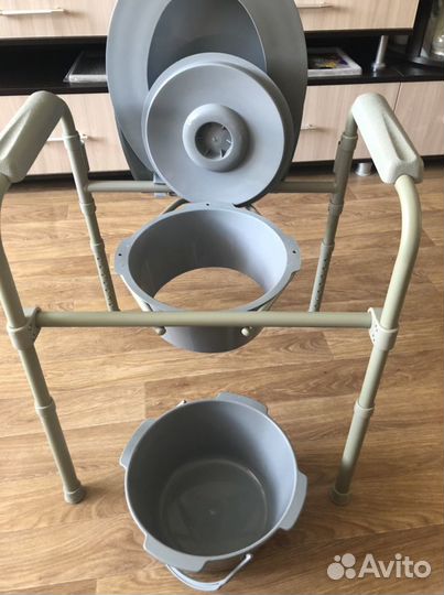 Санитарный стул