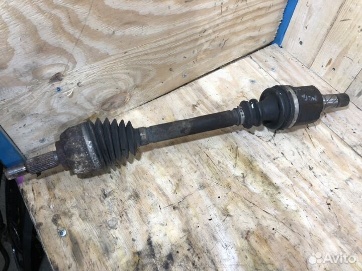 Приводной вал левый Renault Scenic 2 1,9 DCI МКПП