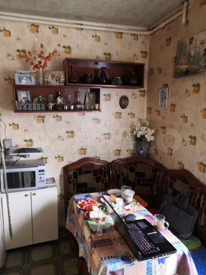 Комната 14 м² в 2-к., 2/4 эт.