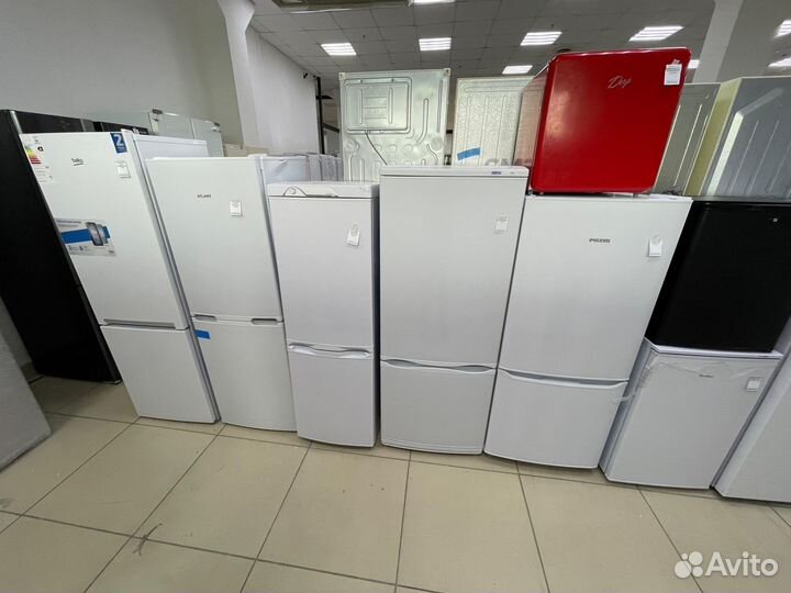 Холодильник новый