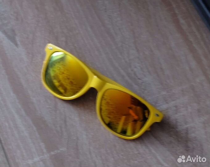 Солнцезащитные очки