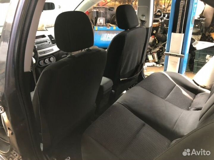 Задний диван Mitsubishi Lancer 10 седан 1.5 2008